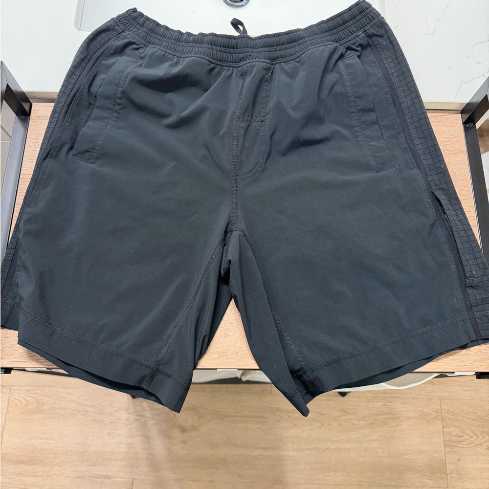 Lululemon Men’s Response Running Shorts Black - Picture 2 of 12